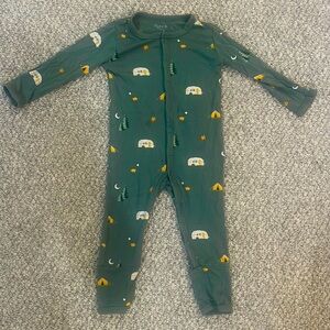 Kyte Baby Zippered Romper in Camping *Slight Misprint* 6-12M